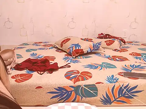 Snapshot of Cherry__99 chatting on December 1, 2025, 7:57 am Cherry 99 online show from December 1, 2025, 7:57 am