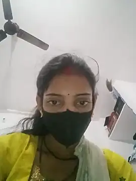 Sexey-Komal online show from October 27, 2025, 3:27 pm