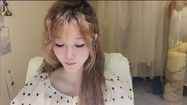 Snapshot of FuFu-puff chatting on October 4, 2025, 12:25 pm FuFu-puff online show from October 4, 2025, 12:25 pm