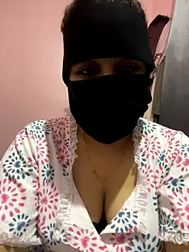  Jori  online show from October 26, 2025, 9:42 pm