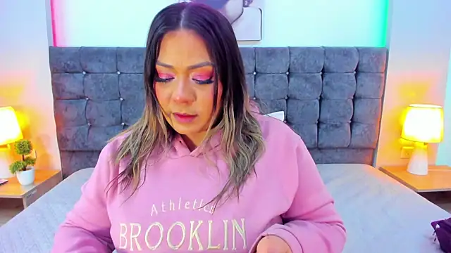 isabella horney  online show from January 10, 2026, 6:09 pm