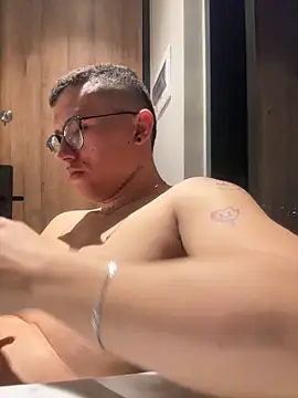 Kurtxxx22 online show from December 21, 2025, 6:20 am