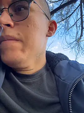 Snapshot of Kurtxxx22 chatting on June 10, 2026, 9:46 pm Kurtxxx22 online show from June 10, 2026, 9:46 pm