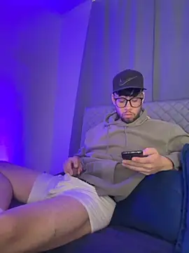 stalinhernandez online show from November 3, 2025, 5:25 pm