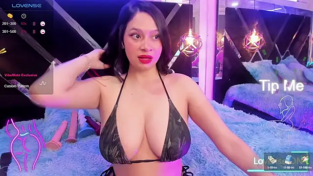 Mia-Baker4 online show from October 13, 2025, 12:21 am