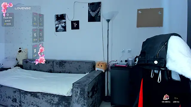 Snapshot of cute_little_ass chatting on March 2, 2026, 12:01 pm cute little ass online show from March 2, 2026, 12:01 pm