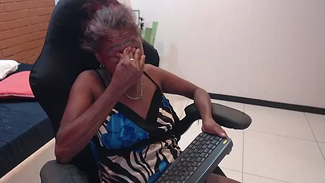 JackyHotBlack online show from November 6, 2025, 12:00 am