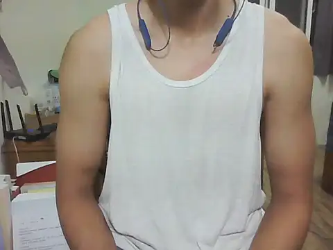 Snapshot of clarks-top chatting on June 14, 2026, 1:24 pm clarks-top online show from June 14, 2026, 1:24 pm