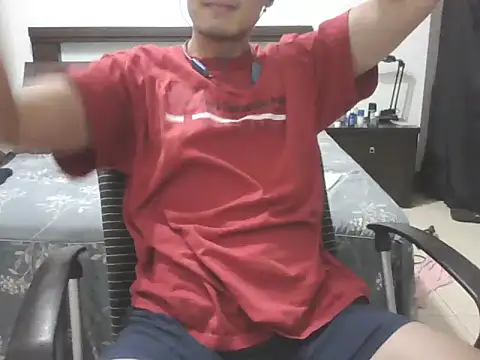 Snapshot of clarks-top chatting on July 10, 2026, 2:19 pm clarks-top online show from July 10, 2026, 2:19 pm