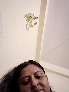 Sexey-Rani online show from October 9, 2025, 3:32 pm