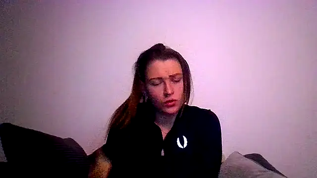 RUBY-ROSE-SWINGS online show from October 25, 2025, 6:32 am