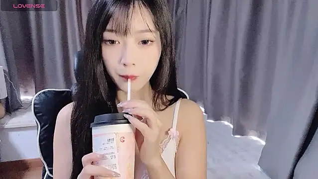 Cicicici-cc online show from September 26, 2025, 2:15 am