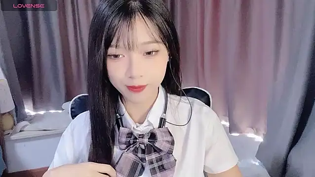 Cicicici-cc online show from October 17, 2025, 2:26 am