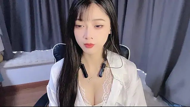 Cicicici-cc online show from October 30, 2025, 2:24 am