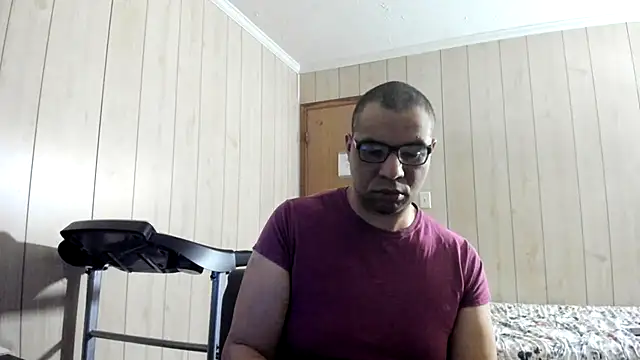 Snapshot of NaturalBeautyQueen chatting on June 26, 2026, 1:26 pm NaturalBeautyQueen online show from June 26, 2026, 1:26 pm