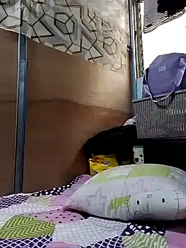 Deliciousgirl14 online show from October 5, 2025, 4:55 am