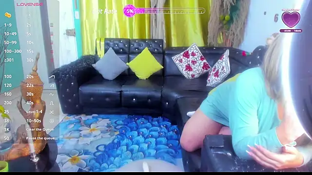 Snapshot of BarbieStyled chatting on December 21, 2024, 1:47 am BarbieStyled online show from December 21, 2024, 1:47 am