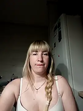 babyjessi online show from September 24, 2025, 9:07 pm