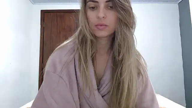 SweetGraciosa online show from September 25, 2025, 11:52 pm