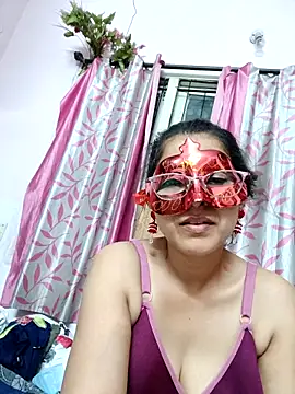 Snapshot of thanusi_2 chatting on March 6, 2026, 5:09 pm thanusi 2 online show from March 6, 2026, 5:09 pm