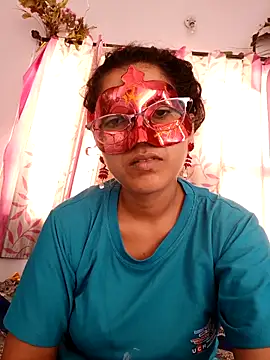 Snapshot of thanusi_2 chatting on March 8, 2026, 6:28 am thanusi 2 online show from March 8, 2026, 6:28 am