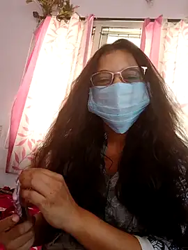 Snapshot of thanusi_2 chatting on March 28, 2026, 5:40 am thanusi 2 online show from March 28, 2026, 5:40 am