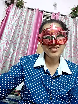 Snapshot of thanusi_2 chatting on April 1, 2026, 5:10 pm thanusi 2 online show from April 1, 2026, 5:10 pm