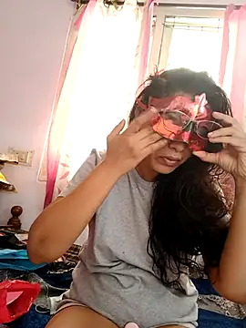 Snapshot of thanusi_2 chatting on April 3, 2026, 6:00 am thanusi 2 online show from April 3, 2026, 6:00 am