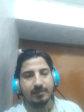 mahesh369369 online show from November 5, 2025, 11:43 am