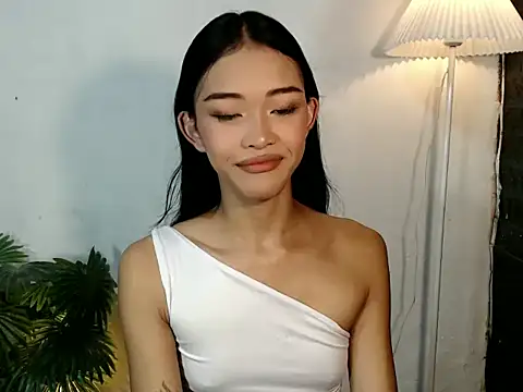 holyakiesha online show from October 1, 2025, 4:51 am