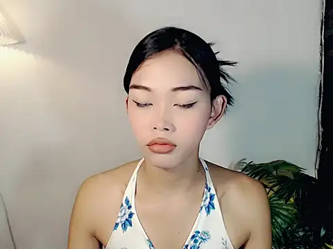 holyakiesha online show from October 20, 2025, 12:33 am