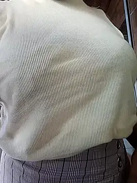 Manugata085 online show from April 10, 2026, 11:48 am