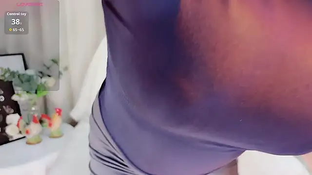 shishi baby online show from October 18, 2025, 4:15 am