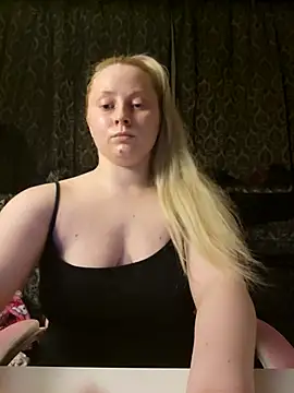 EmilyAngelUK online show from December 21, 2025, 11:45 pm