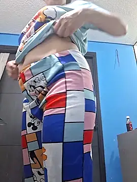 Snapshot of vaneza1999 chatting on September 27, 2025, 2:55 pm vaneza1999 online show from September 27, 2025, 2:55 pm