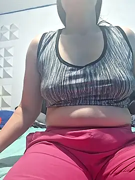 Snapshot of vaneza1999 chatting on September 29, 2025, 6:35 pm vaneza1999 online show from September 29, 2025, 6:35 pm