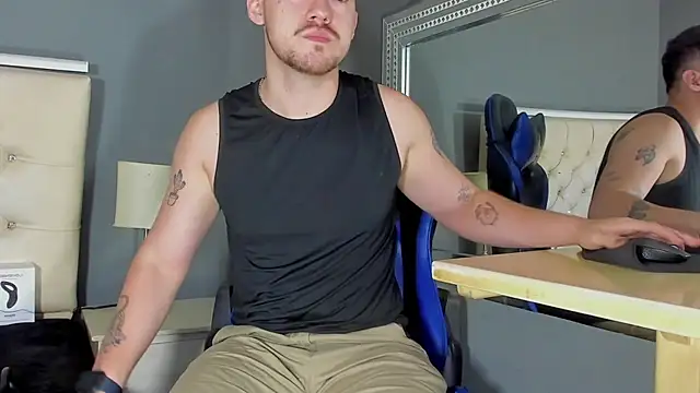 BrunoWalkerr online show from October 22, 2025, 11:43 am