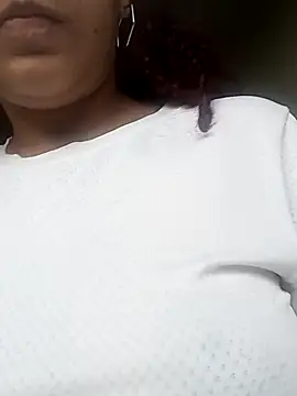 Snapshot of Daila_Lucia chatting on October 12, 2025, 1:21 pm Daila Lucia online show from October 12, 2025, 1:21 pm