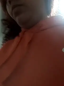 Snapshot of Daila_Lucia chatting on February 19, 2026, 12:12 pm Daila Lucia online show from February 19, 2026, 12:12 pm