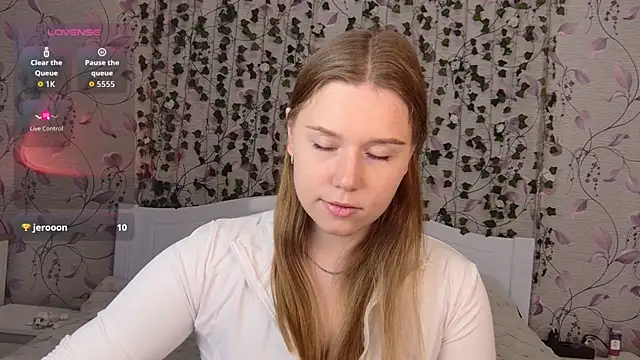  influensii  online show from October 25, 2025, 7:27 am