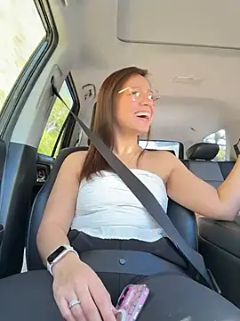 Mrs MrLove online show from January 5, 2026, 6:44 pm