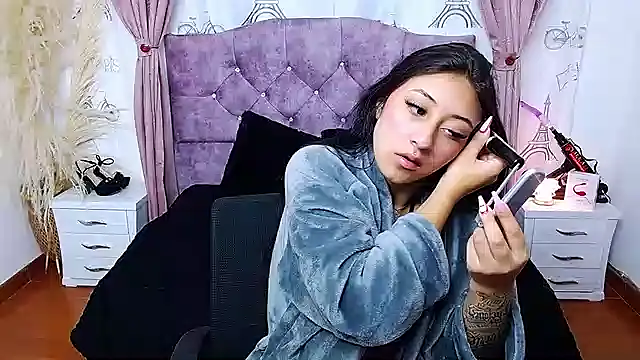 Wendy-13 online show from October 18, 2025, 11:33 am