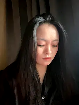 Snapshot of Julia-Elsa chatting on September 26, 2025, 3:32 am Julia-Elsa online show from September 26, 2025, 3:32 am