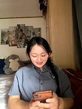 Snapshot of Julia-Elsa chatting on September 27, 2025, 4:06 am Julia-Elsa online show from September 27, 2025, 4:06 am