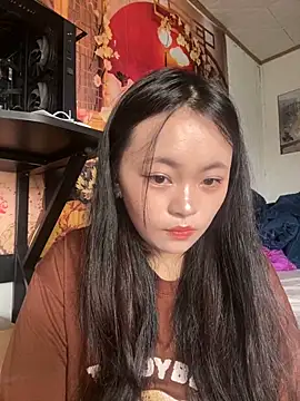 Snapshot of Julia-Elsa chatting on October 15, 2025, 3:28 am Julia-Elsa online show from October 15, 2025, 3:28 am