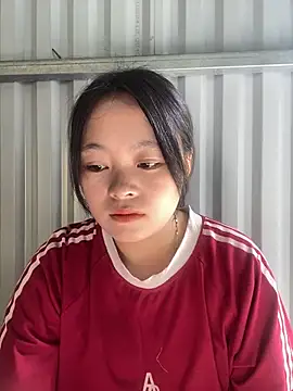 Snapshot of Julia-Elsa chatting on October 19, 2025, 7:20 am Julia-Elsa online show from October 19, 2025, 7:20 am