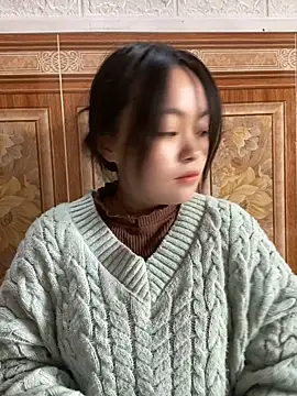 Snapshot of Julia-Elsa chatting on November 4, 2025, 4:00 am Julia-Elsa online show from November 4, 2025, 4:00 am