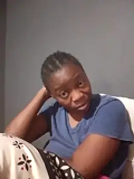 sexyhotchic93 online show from October 28, 2025, 7:38 pm