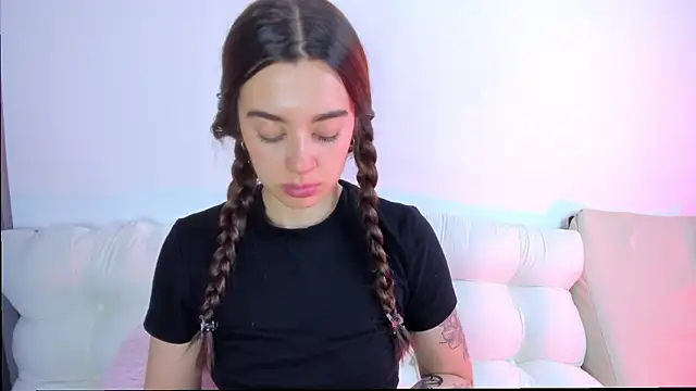 MissLana77 online show from February 8, 2026, 12:58 am