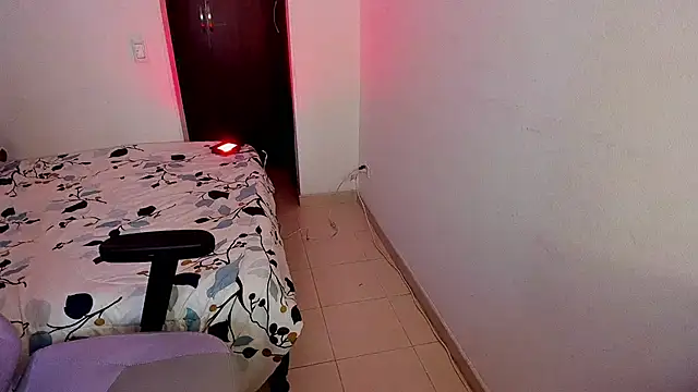 lain t online show from November 5, 2025, 8:25 am